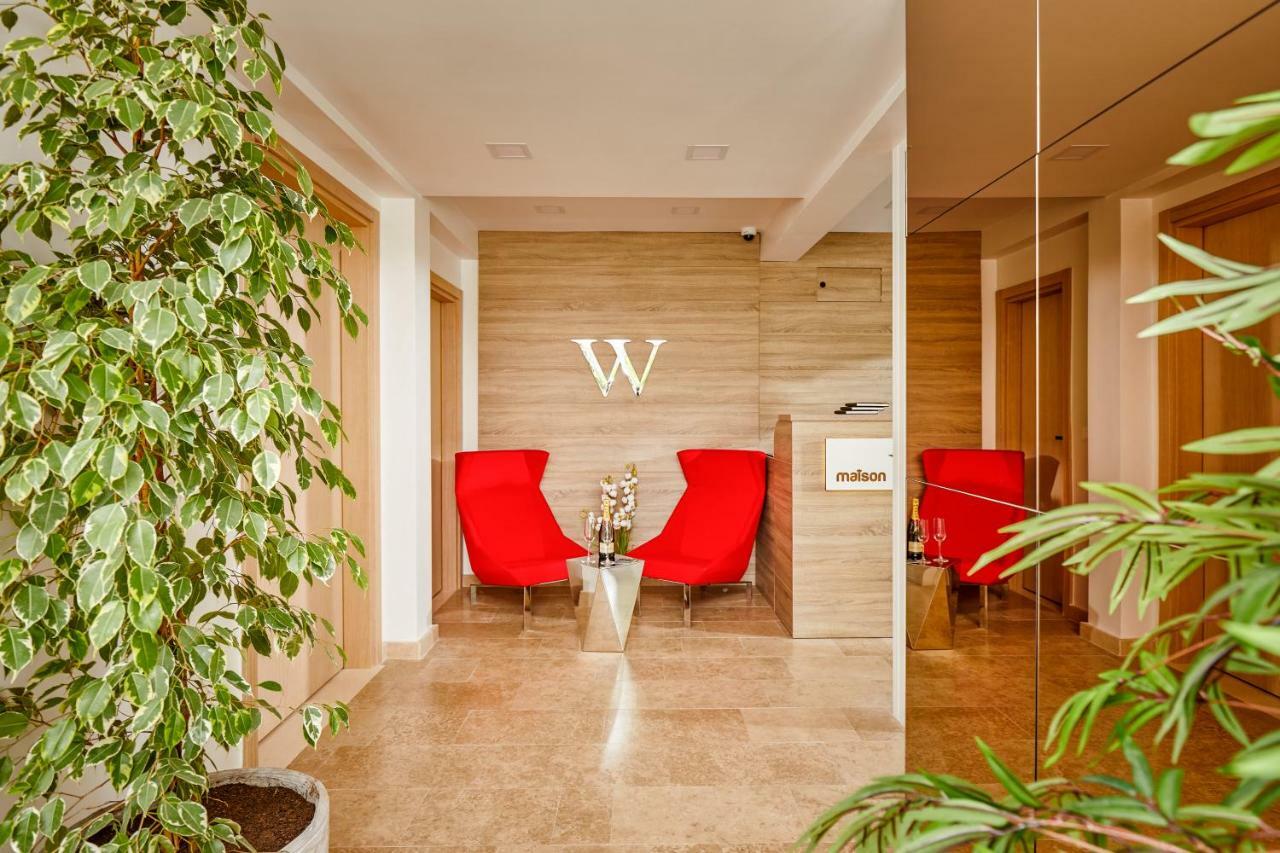 Maison W Kotor Bagian luar foto